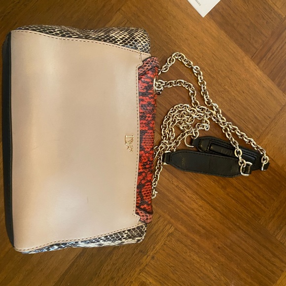 Diane Von Furstenberg DVF MINI Chained bag item #440 mini snake and leather - Picture 2 of 7